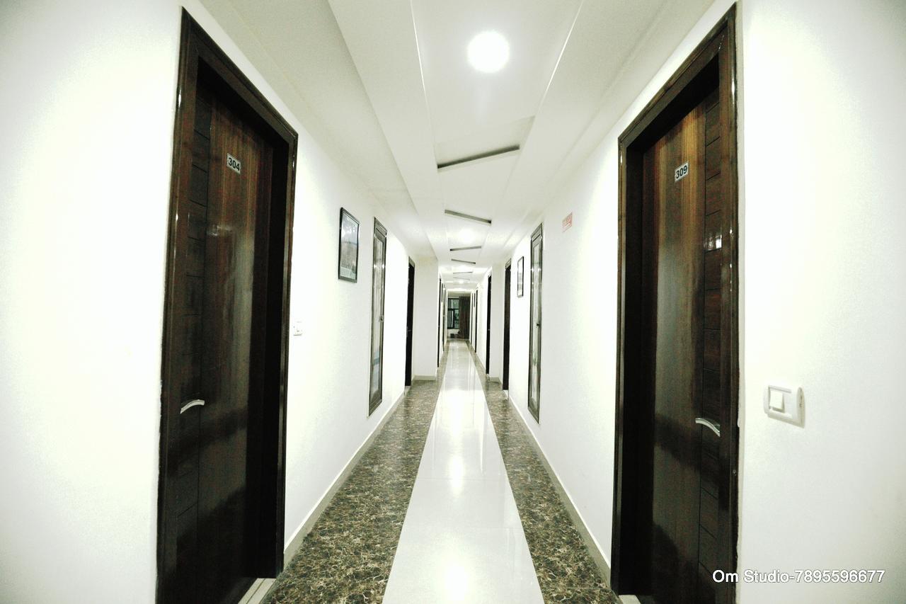 Hotel Areeba Agra  Buitenkant foto